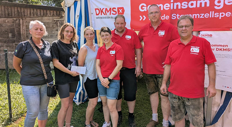 Kuchenverkauf für die DKMS
