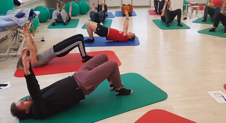 Rückengesundheit Altenpflege maxQ. Essen